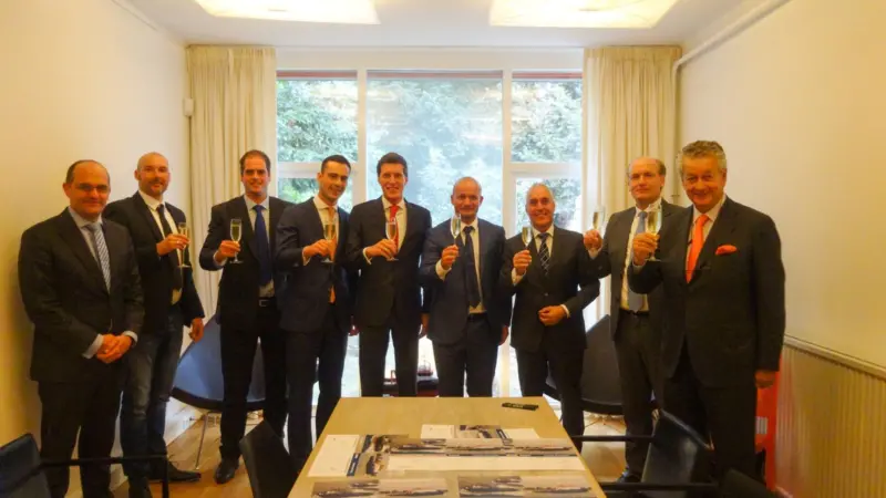 Damen and Seacontractors seal the deal (Damen)