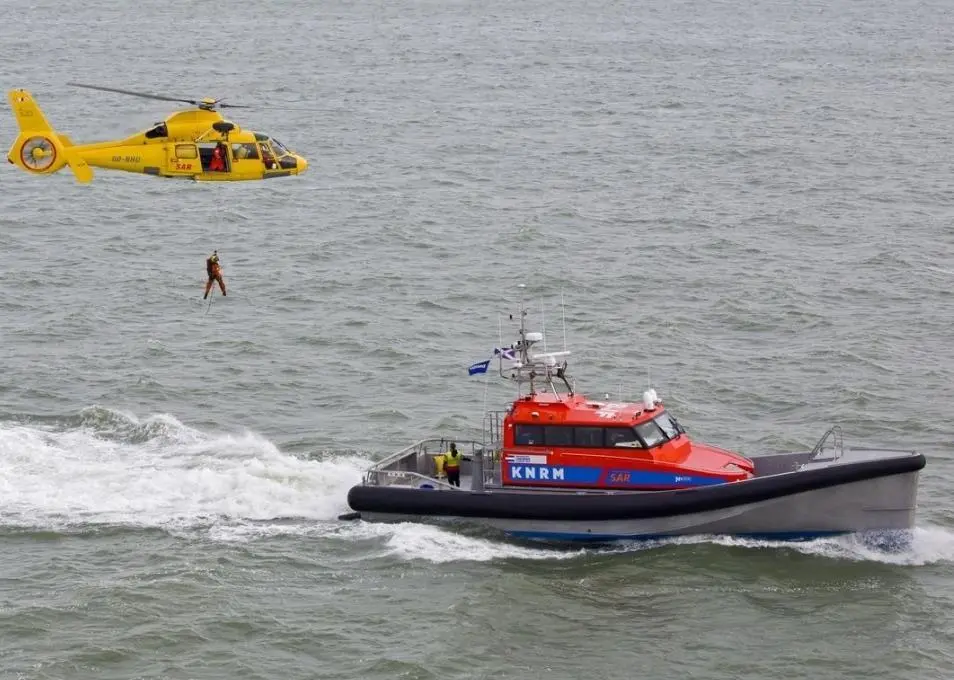 The SAR 1906 is a 35-knot self-righting vessel, with an aluminium hull and a composite wheelhouse