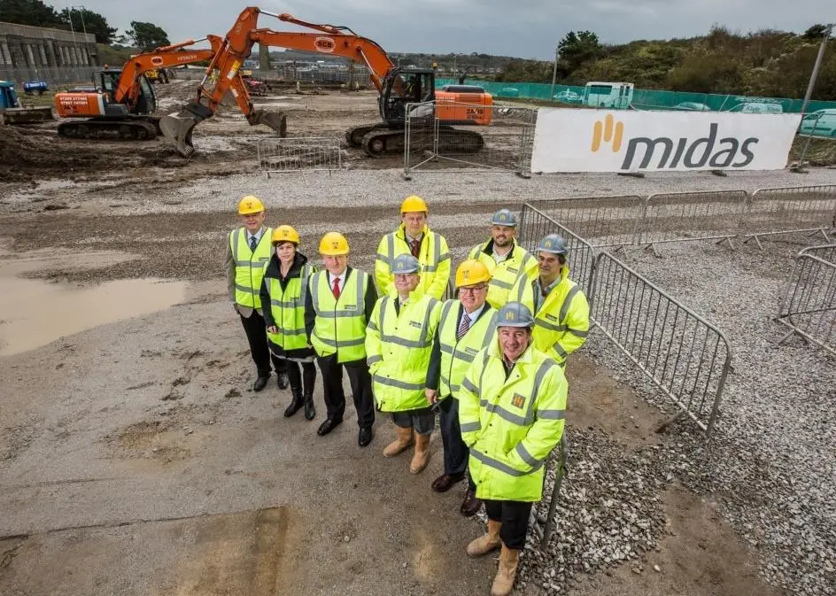 Representatives from Cornwall Council, the Cornwall and Isles of Scilly Local Enterprise Partnership (LEP), marine energy industry and Midas Construction officially marked the start of work on site