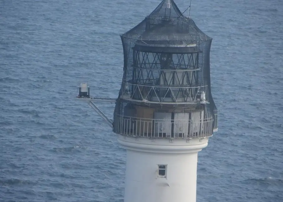 Successful installation was completed safely by a range of specialists under the supervision of SgurrEnergy and the Northern Lighthouse Board