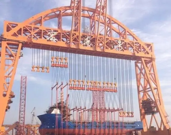 The largest moving gantry crane in the world
