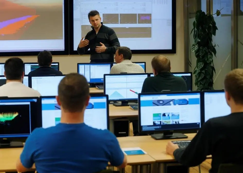 An EIVA training course session