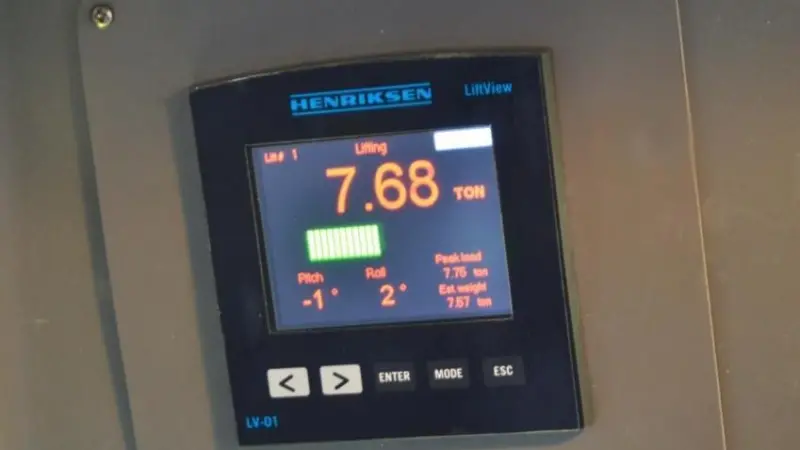 Henriksen Liftview's bridge monitor
