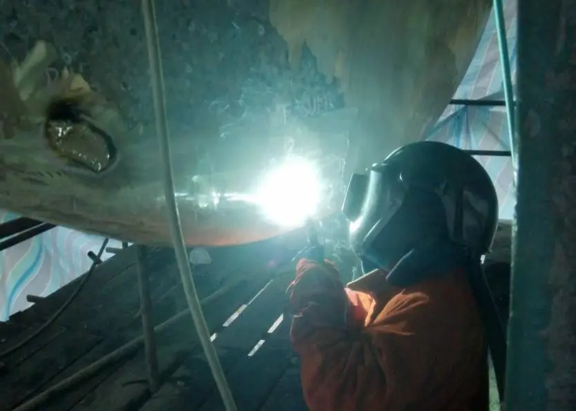 Welding of cavitation damage in situ (Singapore)