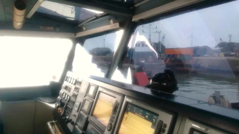 In addition to improved visibility of the monitors, the blinds will reduce the temperature on-board in the summer