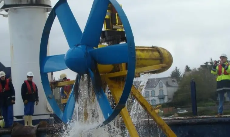 Trials extending for over a year with a smaller prototype have shown that the finishes applied to the turbine rotor have kept it virtually clear of marine growth