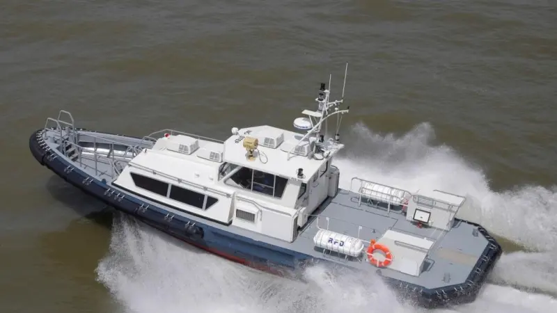 Support for the CSD 650 is being supplied in the form of a Damen FCS Fast Crew Supplier 1605