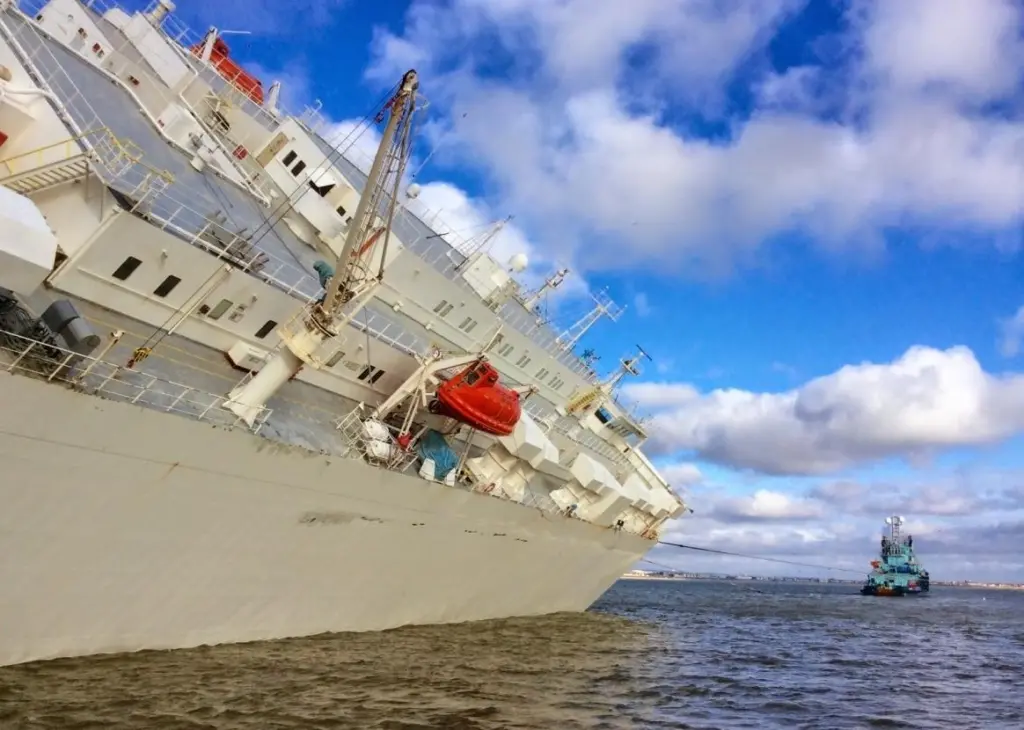 The ship's list presented challenging conditions for the salvage workers