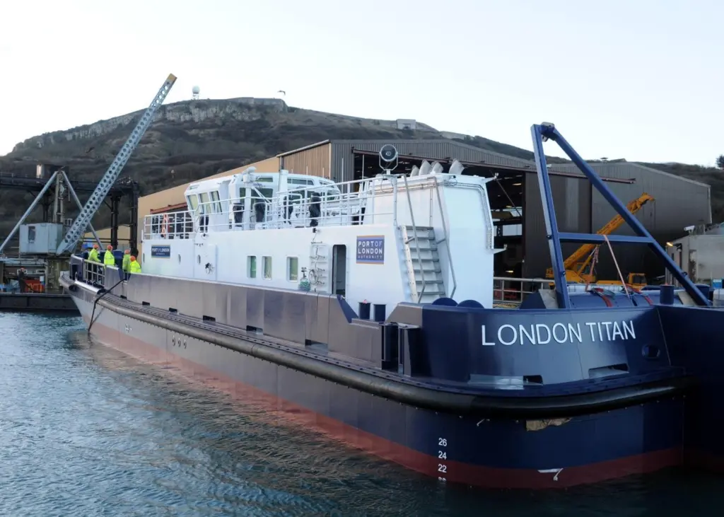 'London Titan' will be unveiled at Seawork 2015