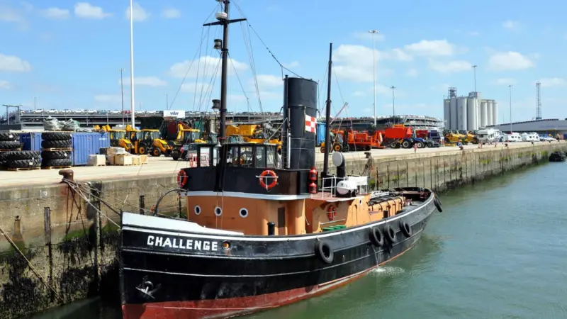 Challenge was the last steam tug to operate on the river Thames (ST Challenge)