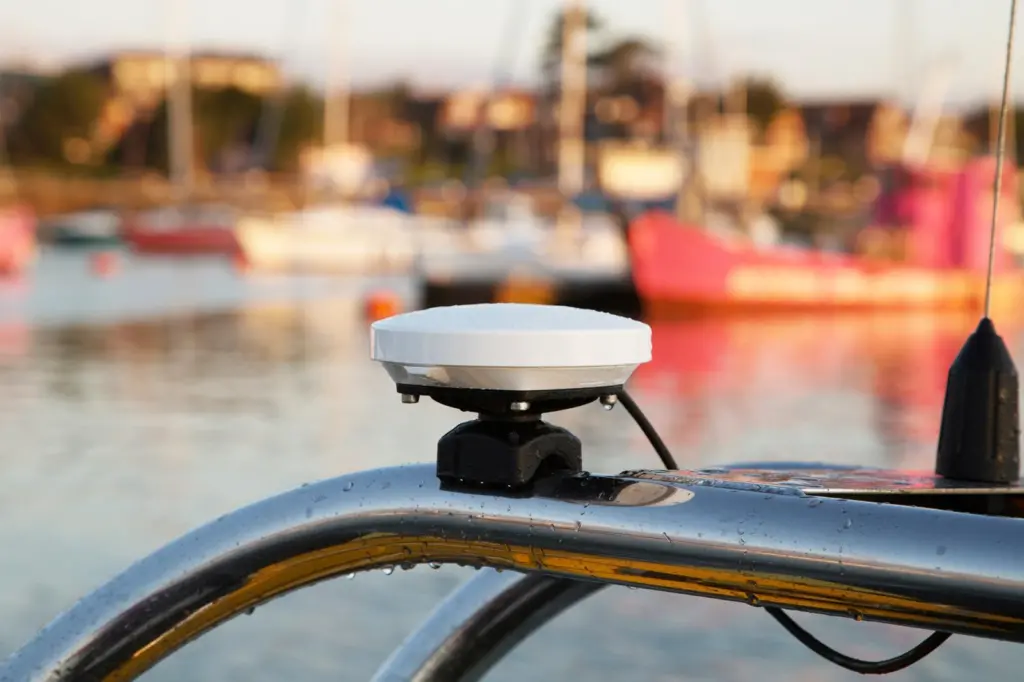 RockFLEET reduces the cost of vessel tracking and communication