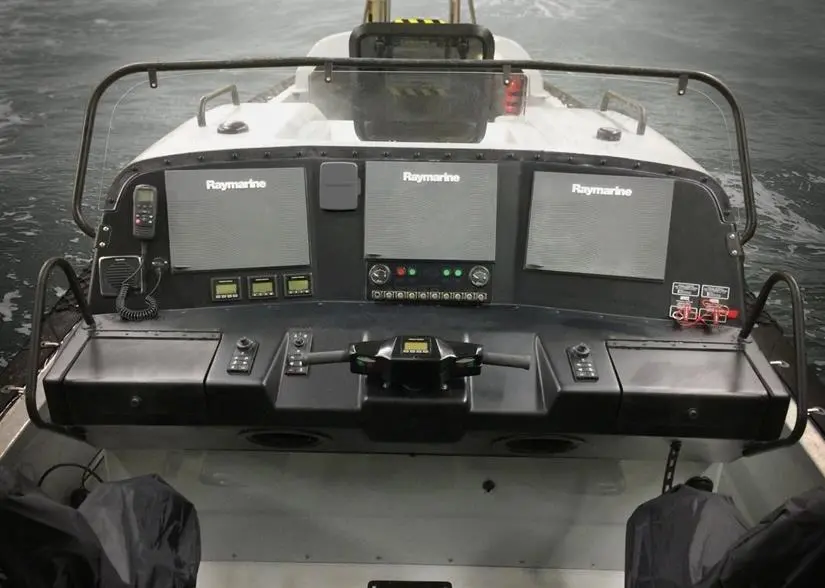 Two 300 hp Volvo Penta D4 engines and DPH drives are controlled with the fly-by-wire Ullman Steering bar Control System