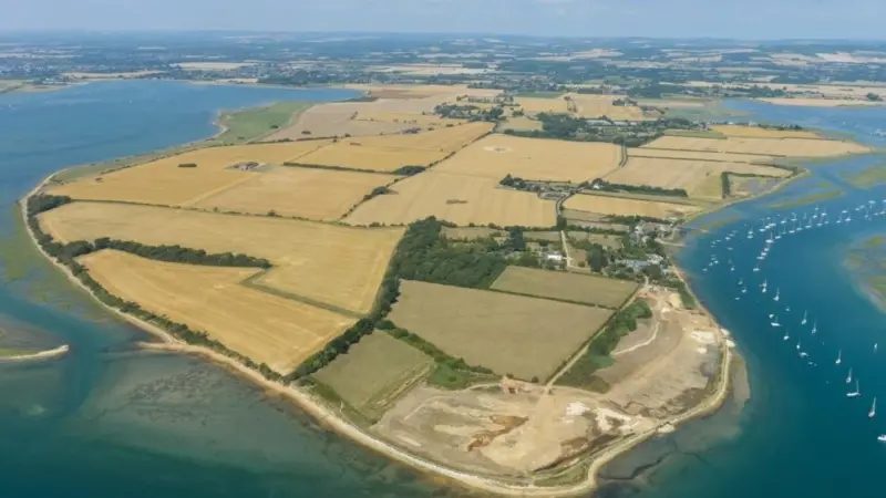 The scheme involved introducing enhanced wildlife habitats in the form of intertidal mudflat and saltmarsh creation