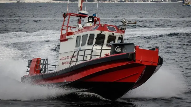 A Maritime Partner aluminium hulled fireboat in seatrials