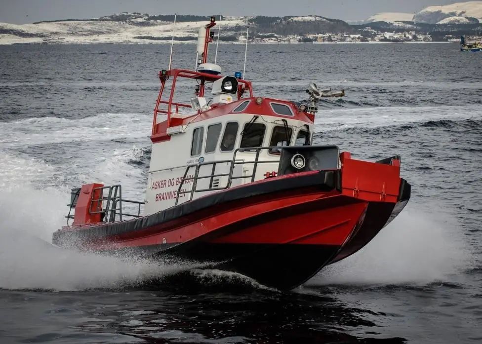 A Maritime Partner aluminium hulled fireboat in seatrials