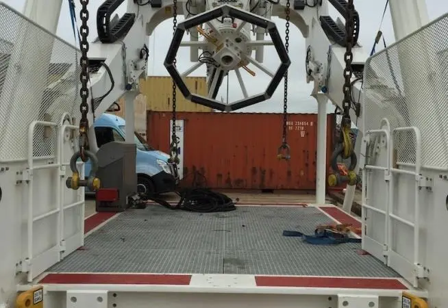 The accuracy and reliability of the equipment, coupled with the ease of use and portability, was key to the successful outcome of the platform weighing project