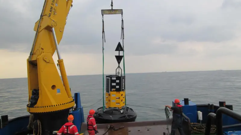 Delta Marine’s ‘Whalsa Lass’ has a 100 tonne winch and twin Heila3 SL 230t/m knuckleboom cranes further add to its capabilities