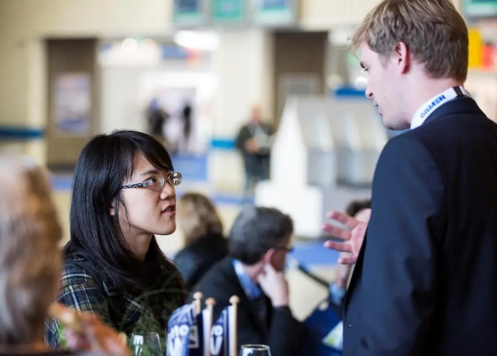 Before and after the networking lunch delegates can choose breakout sessions