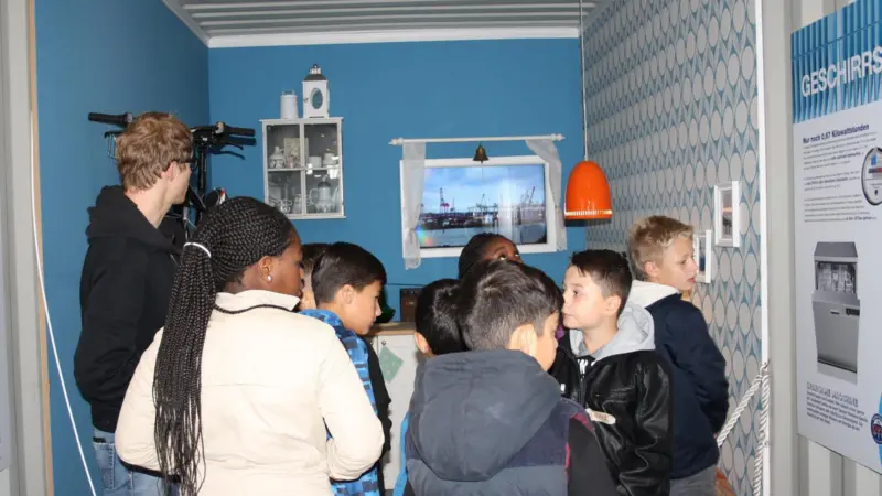 When it comes to maritime training, Germany likes to start pupils young Photo: HHLA