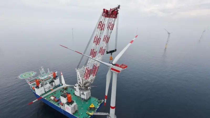 Jack-up vessel 'Vidar' is 140.40m x 41.00m