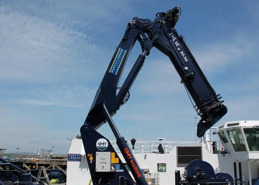 The cranes on 'London Titan' can sit right down because the hydraulic cylinders completely retract