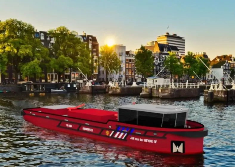 The 'Jan van der Heyden IV' will be equipped with two water cannon, each with a capacity of 840 cubic meters per hour