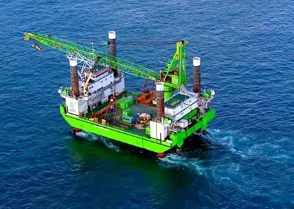Jack-up 'Goliath' in strong current in the Raz Blanchard