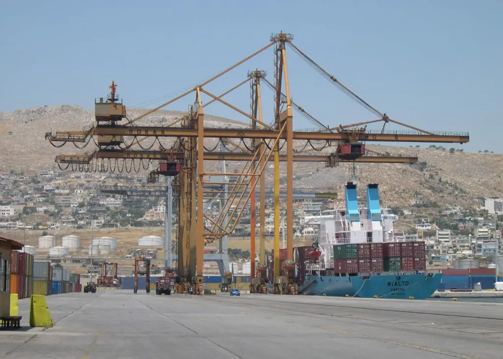 The bid deadline for Piraeus Port has been put back until December