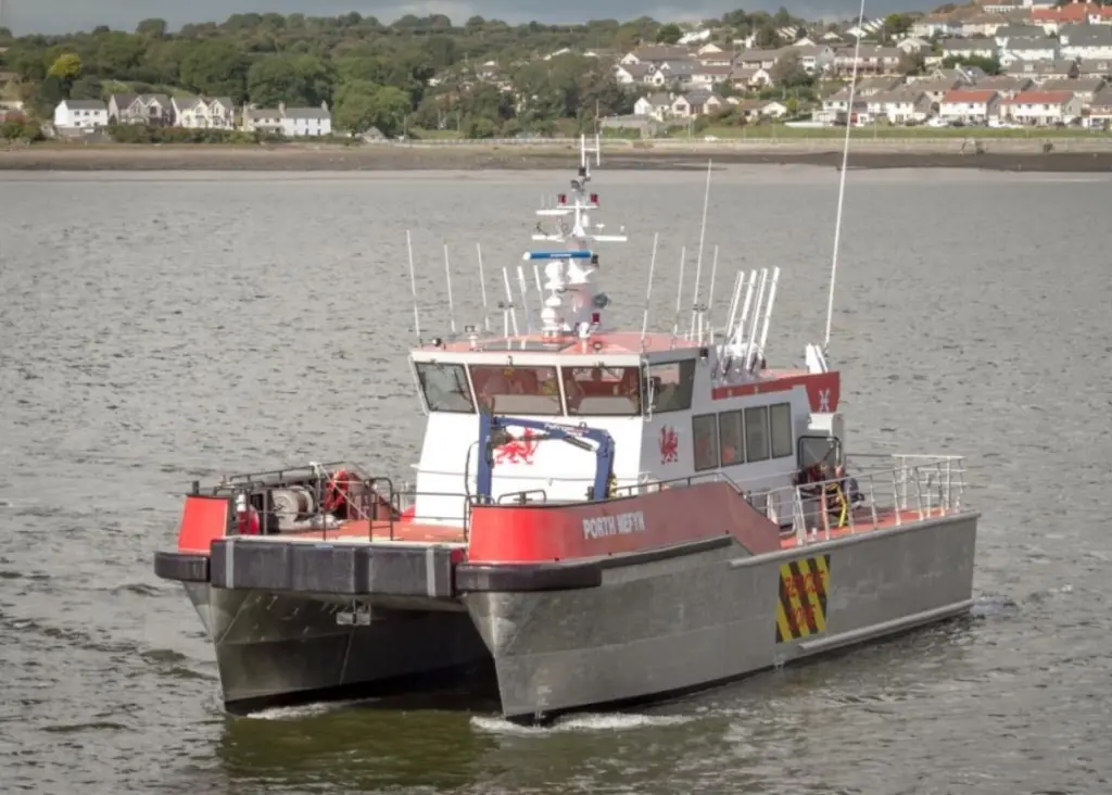 'Porth Nefyn' has been designed and built to DNV class category 2 certification for operations up to 60nm offshore