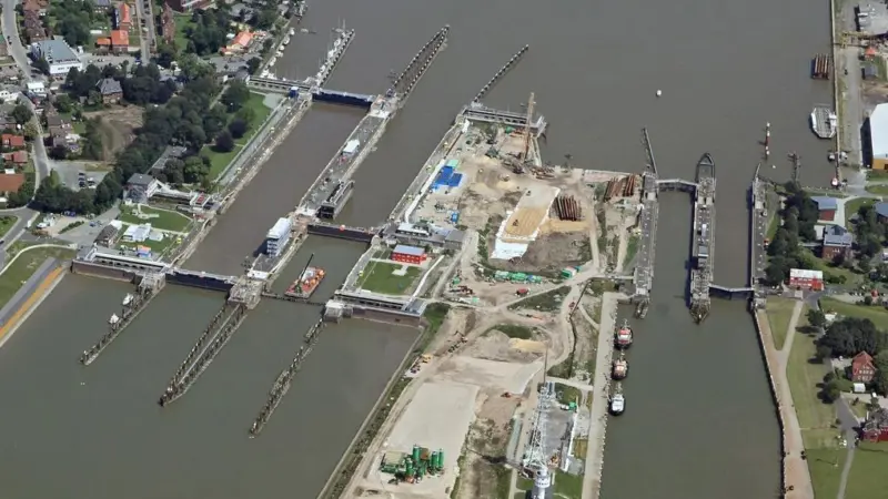 Fifth lock takes shape, but slowly