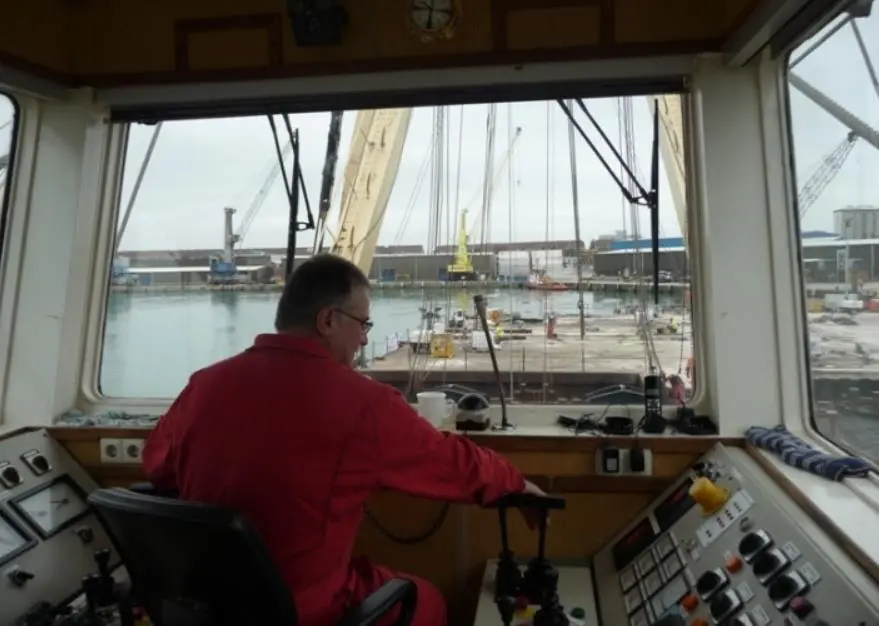 The bridge of Herbosch-Kiere Marine's 'Enak'