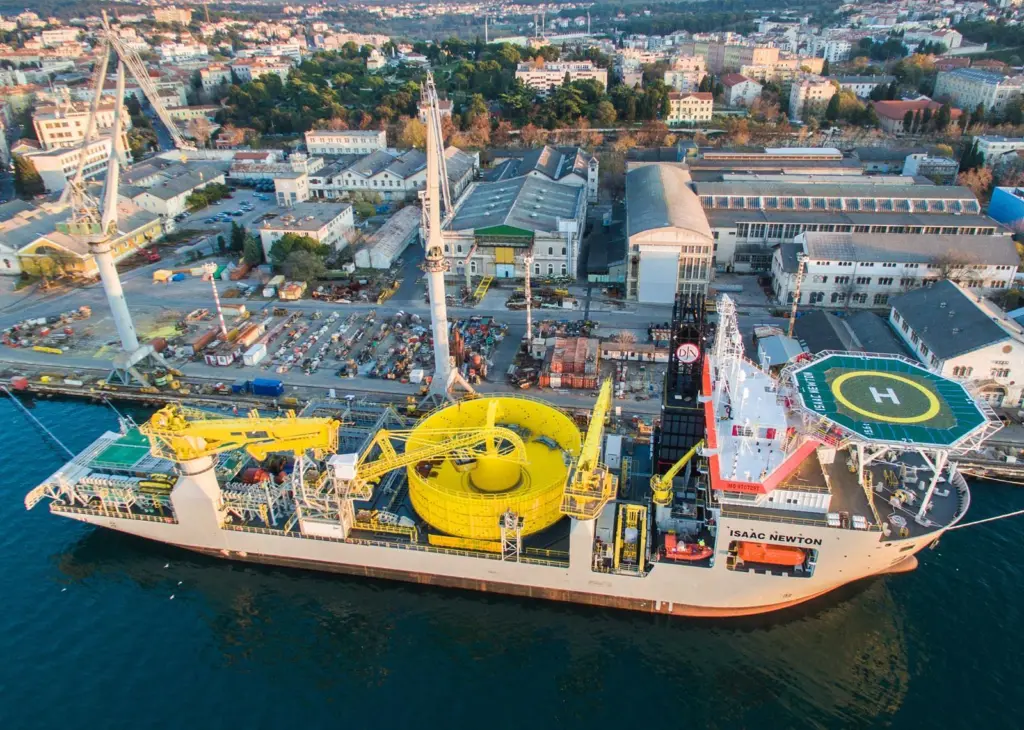 New cable laying vessel Isaac Newton on the way to its first job