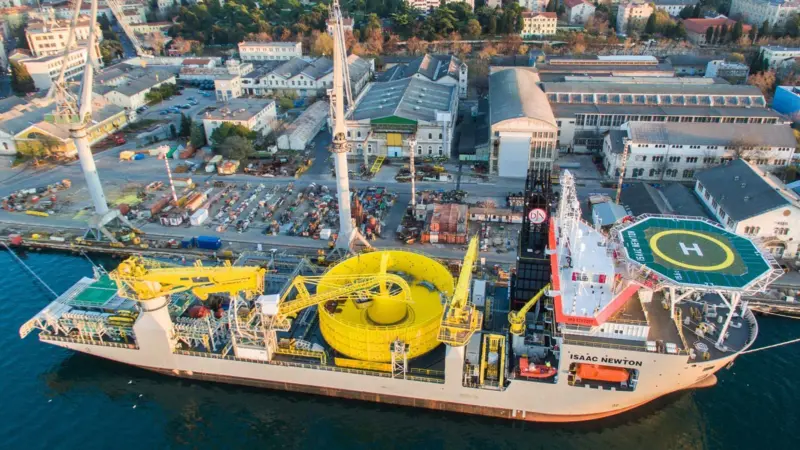New cable laying vessel Isaac Newton on the way to its first job