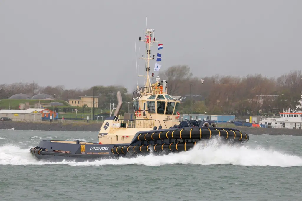 'Svitzer Deben' is equipped with a towing winch aft as well as forward (Damen)