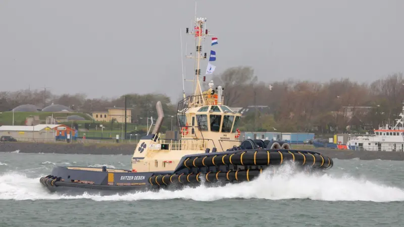 'Svitzer Deben' is equipped with a towing winch aft as well as forward (Damen)