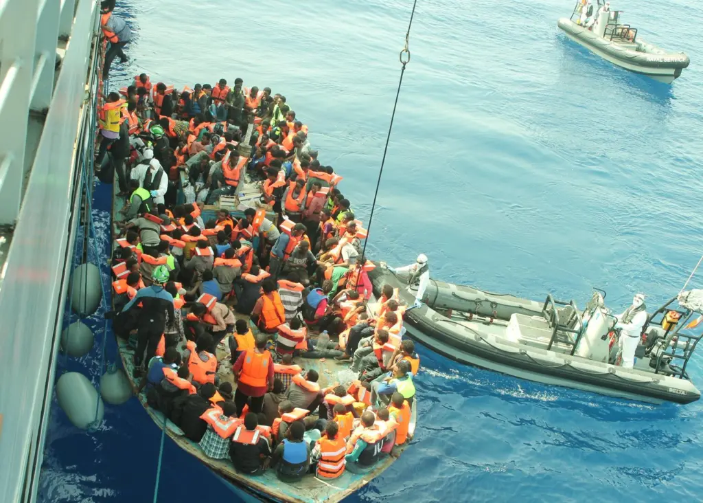 The new e-course addresses the rescue of refugees and migrants at sea