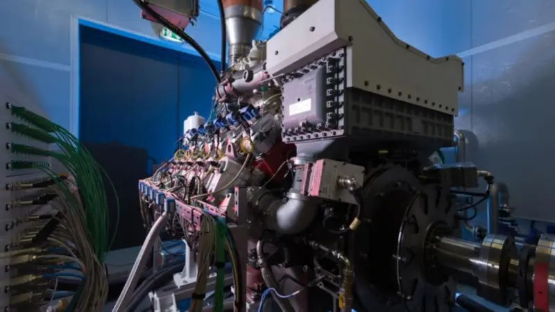 The MTU 16-cylinder marine gas engine has just completed initial bench tests