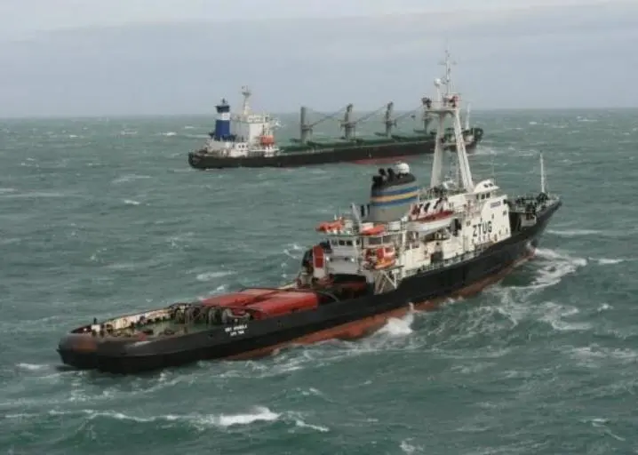 Originally SAMSA had two ETVs, now only the 'Smit Amandla' remains (SAMS...