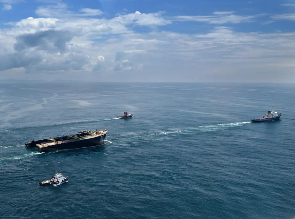 An ISU member was involved in the scuttling of the bow of the 'Smart' off South Africa (ISU)