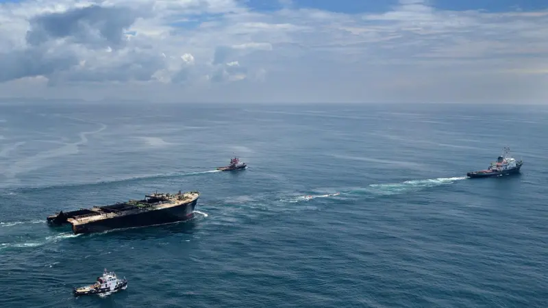 An ISU member was involved in the scuttling of the bow of the 'Smart' off South Africa (ISU)