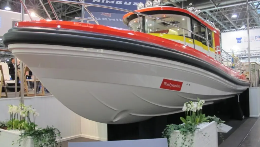 The performance can be specified to requirements with a variety of Volvo Penta engine and drive options