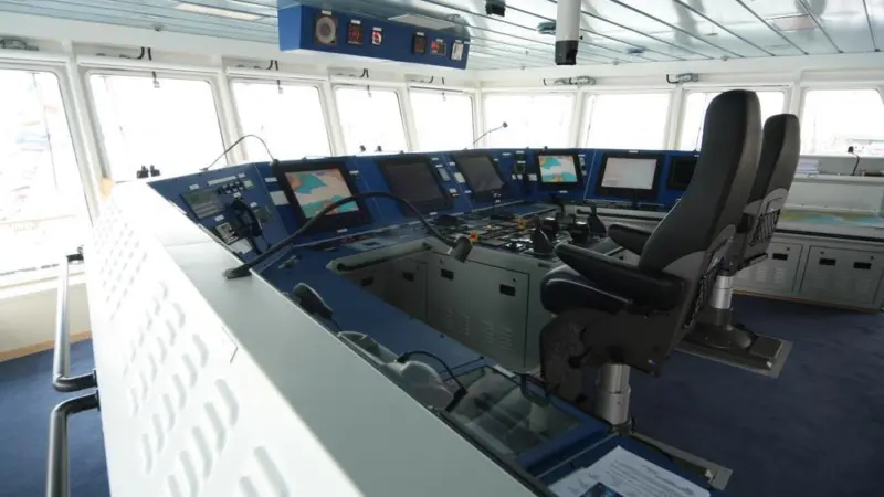 The bridge of Trinity House multifunction tender THV Galatea