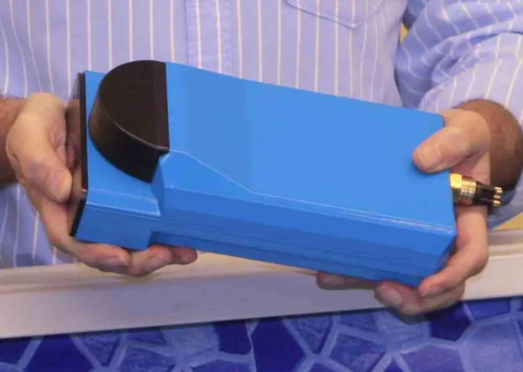 The new Dolphin 2D sonar system from Marine Electronics designed for use on small ROVs and AUVs