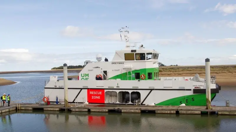 You can't get much more cutting-edge than 'Umoe Firmus', Tidal Transit's SES (surface effect ship)