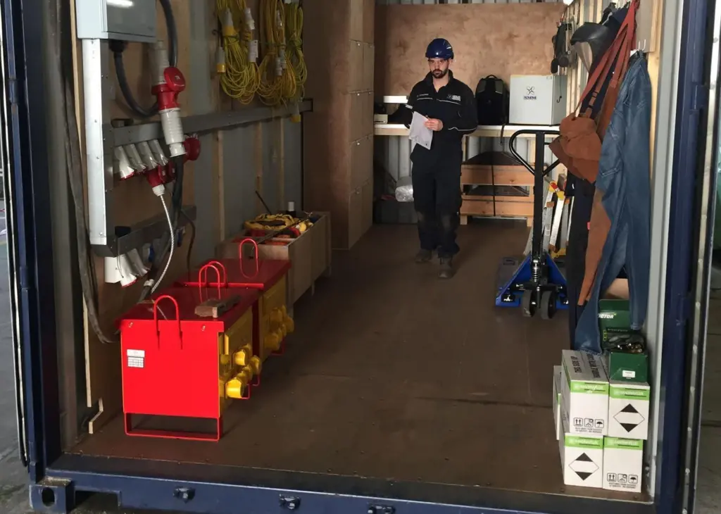 The fully equipped workshop can be deployed at short notice anywhere in Europe by road transport