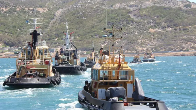 South Africa's naval tugs turn out to welcome the 'Inyathi' (Damen)