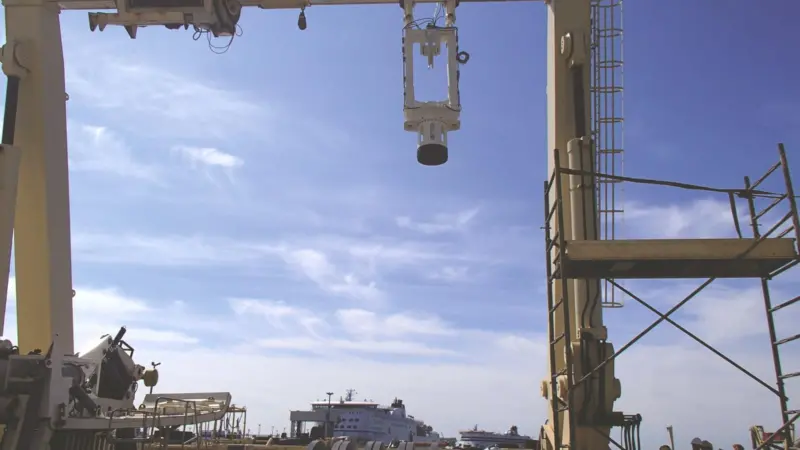 Working straight out of the box, the X-Wave active heave compensation system doesn’t need a commissioning period