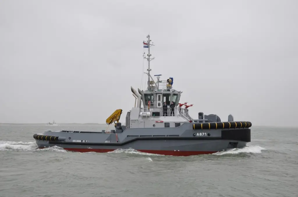 'Noordzee' is the first of three hybrid tugs for the Netherlands navy (Damen)