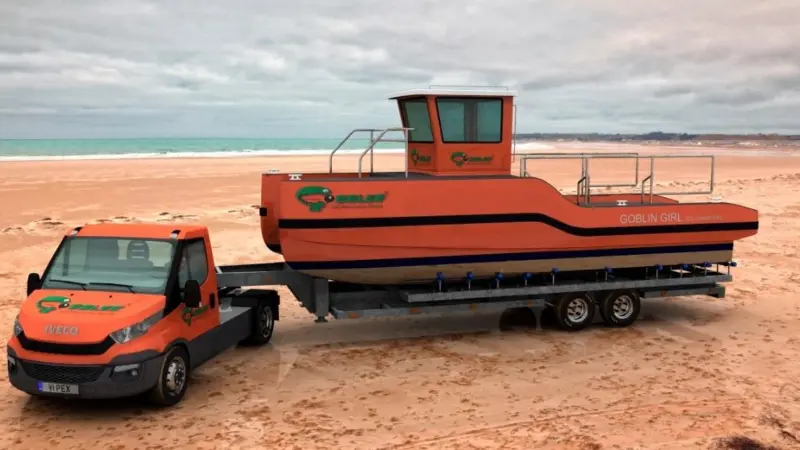 The prototype was fitted with a Hamilton jet coupled to an FNM 250hp diesel