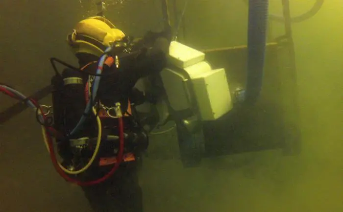 The Moskito can be positioned by divers or an ROV (Miko Marine)